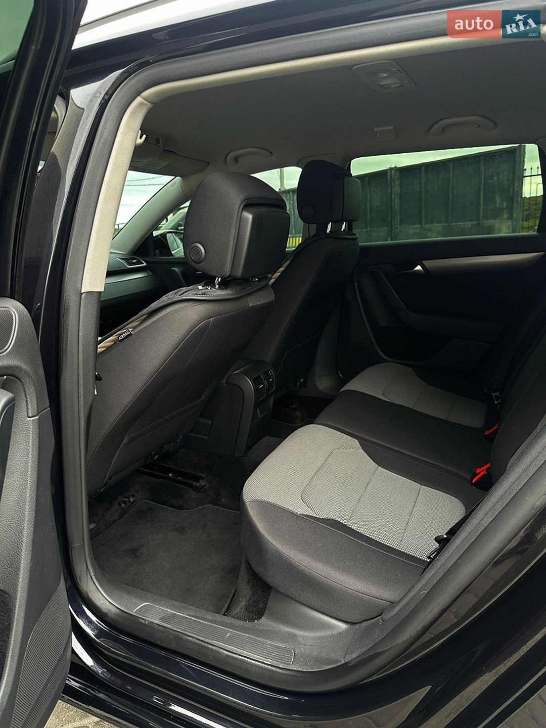 Volkswagen Passat 2011 VIN WVWZZZ3CZCE024804 фото оголошення 11 з 11