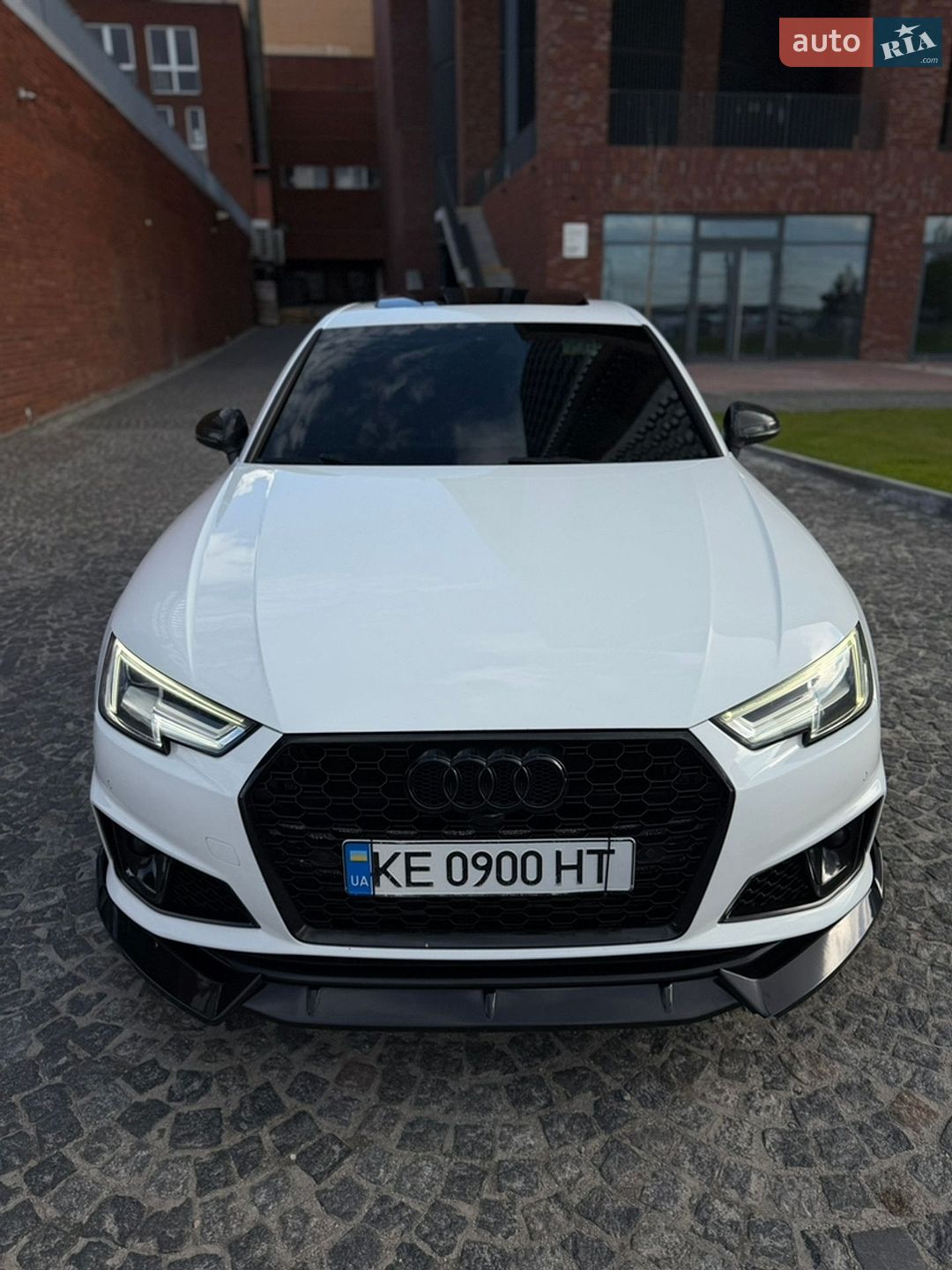 Audi A4 2019 VIN WAUENAF4XKA116324 фото оголошення 3 з 22