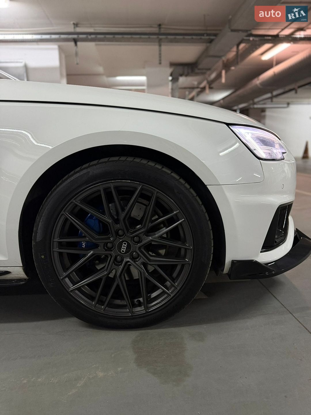 Audi A4 2019 VIN WAUENAF4XKA116324 фото оголошення 12 з 22