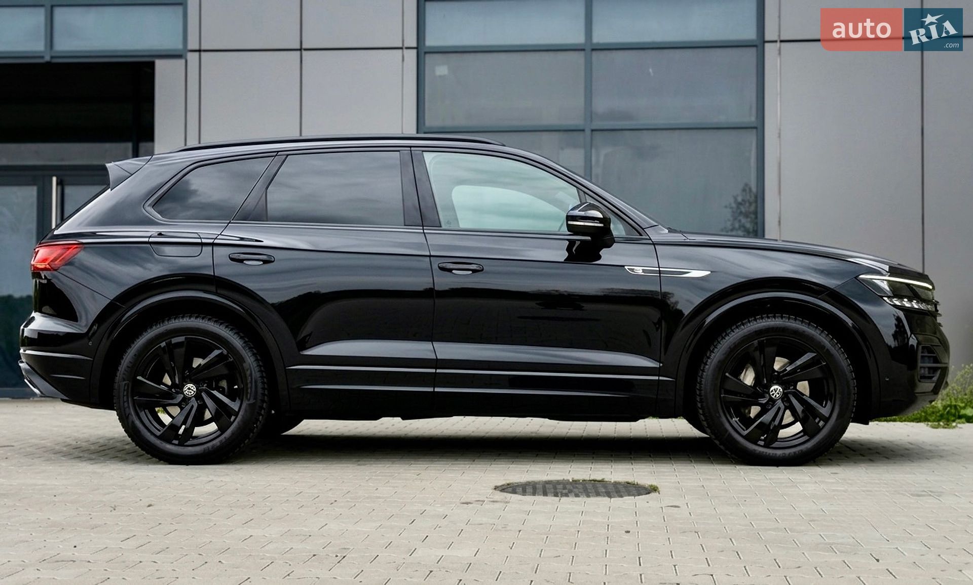 Volkswagen Touareg 2022 VIN WVGZZZCRZND017354 фото оголошення 6 з 76