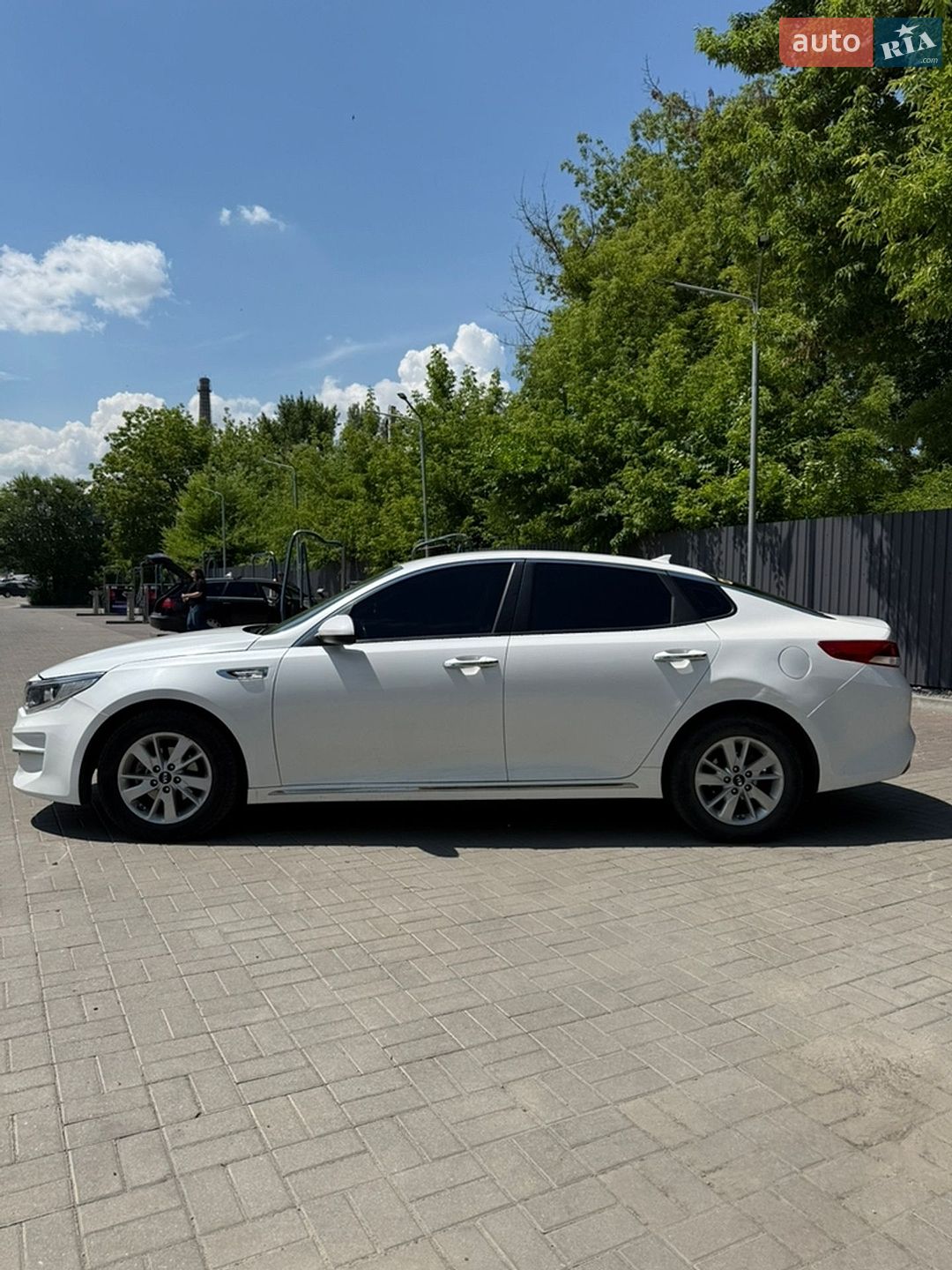 Kia K5 2017 VIN KNAGS416BHA177117 фото оголошення 2 з 11