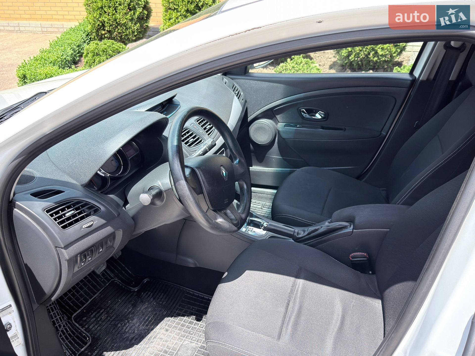 Renault Megane 2013 VIN VF1BZAL0E49443986 фото оголошення 10 з 12