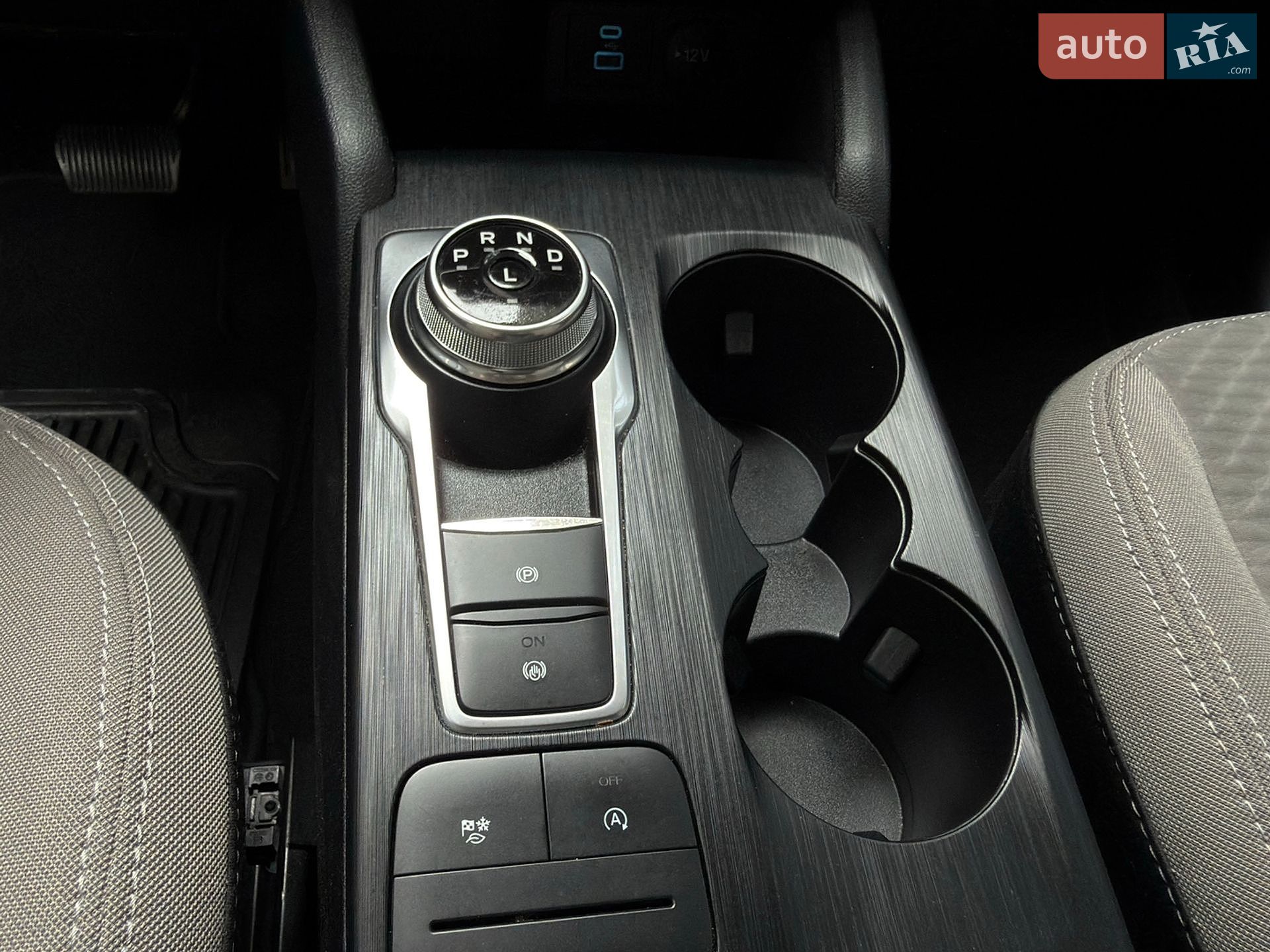 Ford Escape 2022 VIN 1FMCU0G64NUB82924 фото оголошення 29 з 31