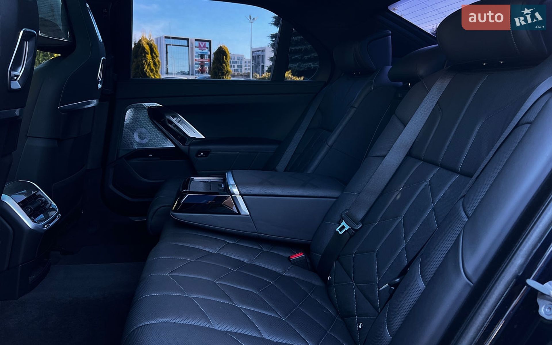 BMW i7 2023 VIN WBY53EJ09RCP29598 фото оголошення 29 з 30