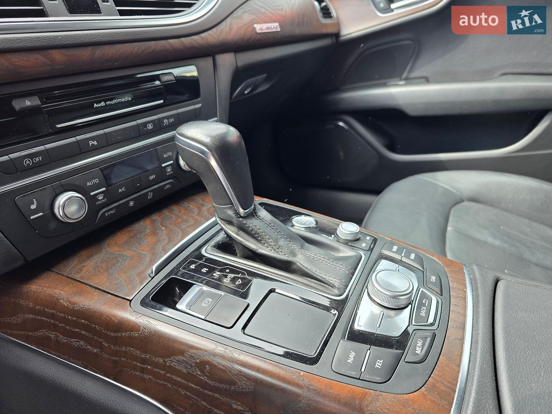 Audi A7 Sportback 2016 VIN WAUWGAFC0GN165683 фото оголошення 15 з 32