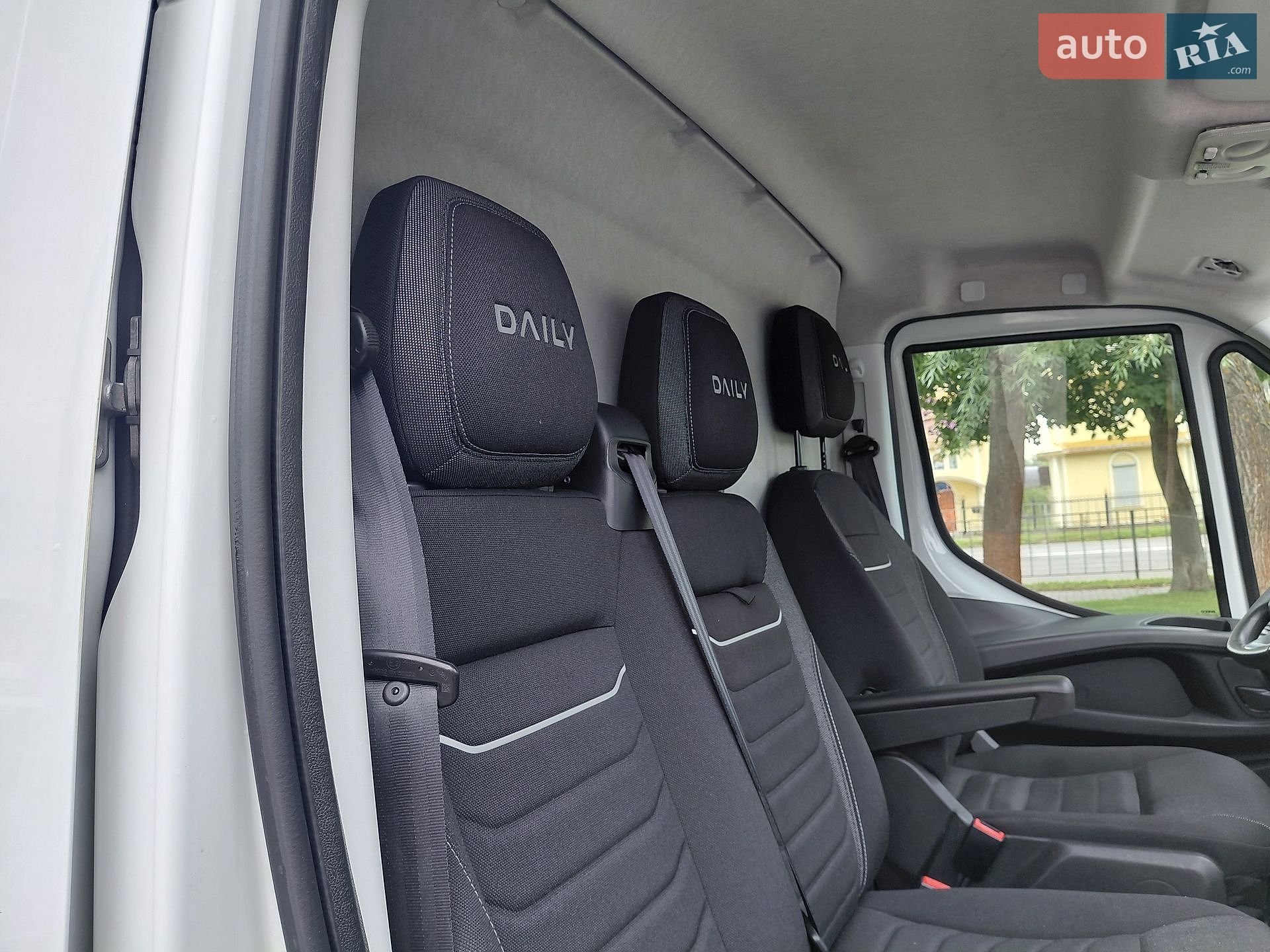 Iveco Daily 2023 VIN ZCFCB35B105474070 фото оголошення 34 з 79