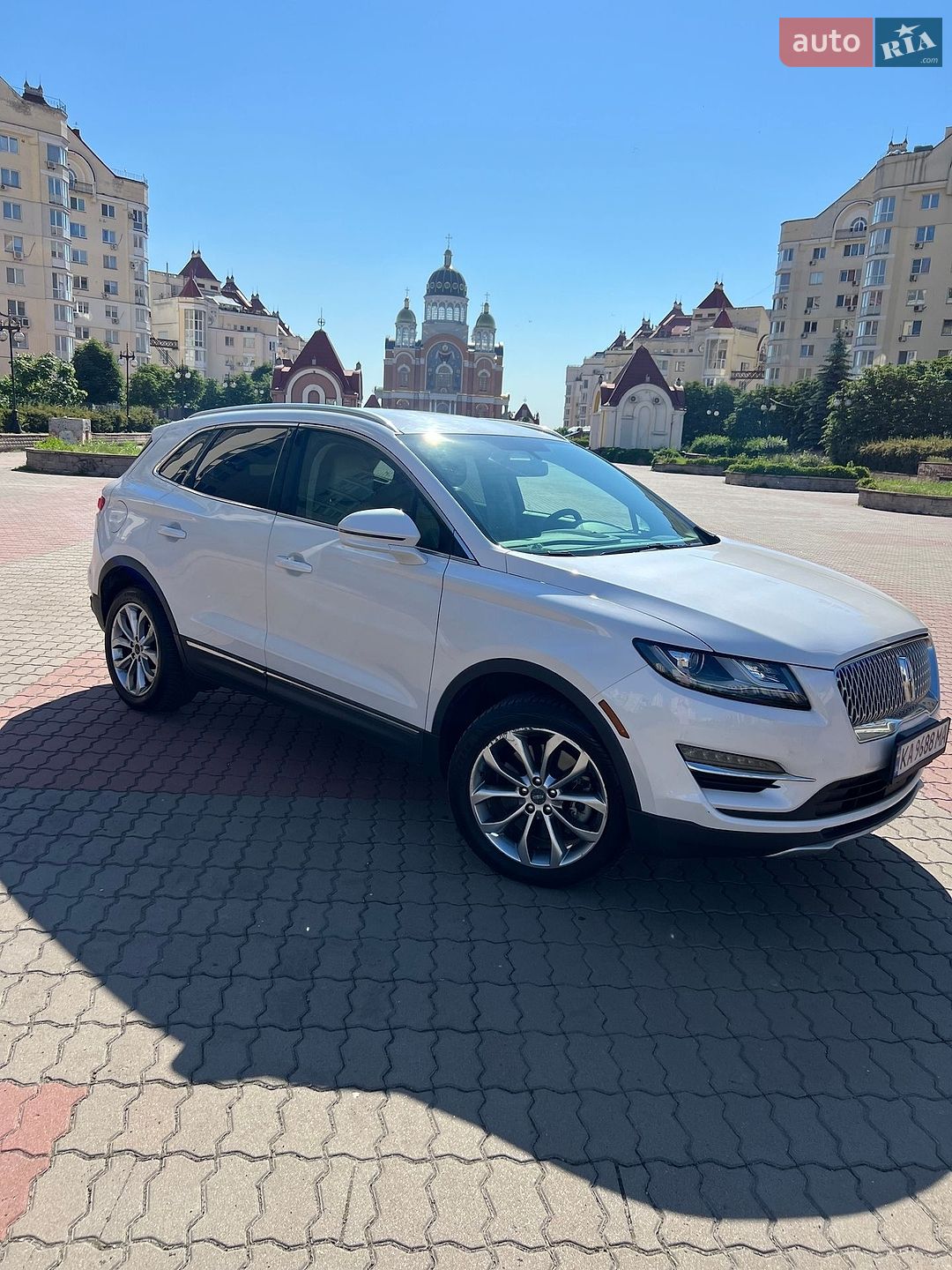 Lincoln MKC 2018 VIN 5LMCJ2D99KUL10053 фото оголошення 14 з 64