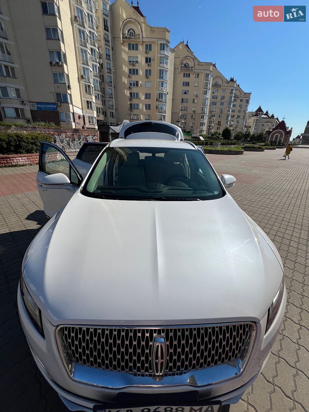 Lincoln MKC 2018 VIN 5LMCJ2D99KUL10053 фото оголошення 26 з 64