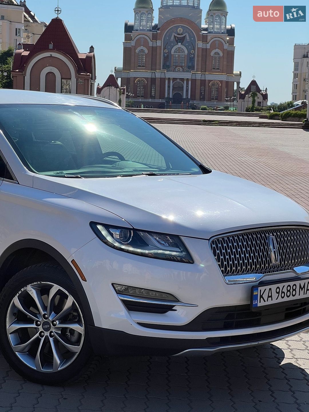 Lincoln MKC 2018 VIN 5LMCJ2D99KUL10053 фото оголошення 38 з 64