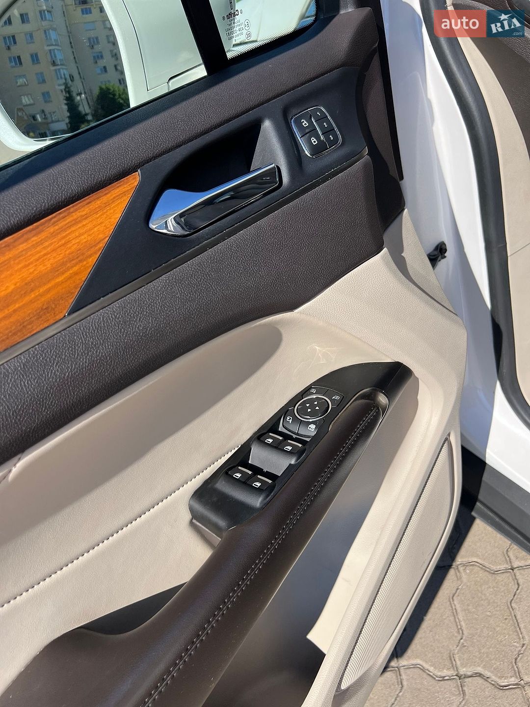 Lincoln MKC 2018 VIN 5LMCJ2D99KUL10053 фото оголошення 49 з 64