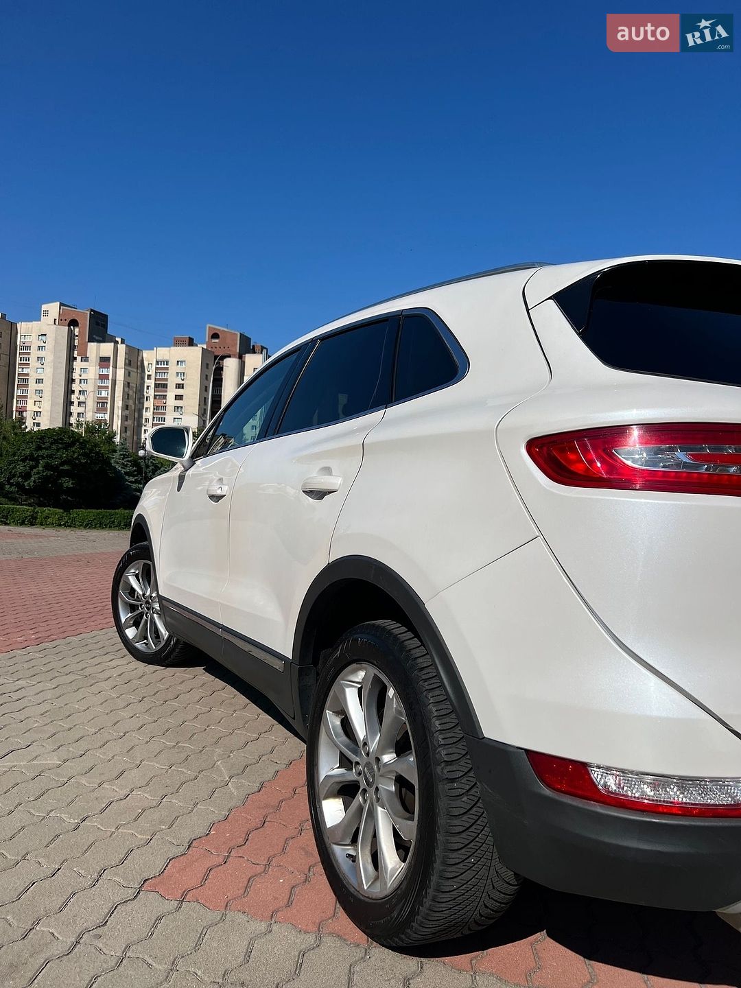 Lincoln MKC 2018 VIN 5LMCJ2D99KUL10053 фото оголошення 54 з 64