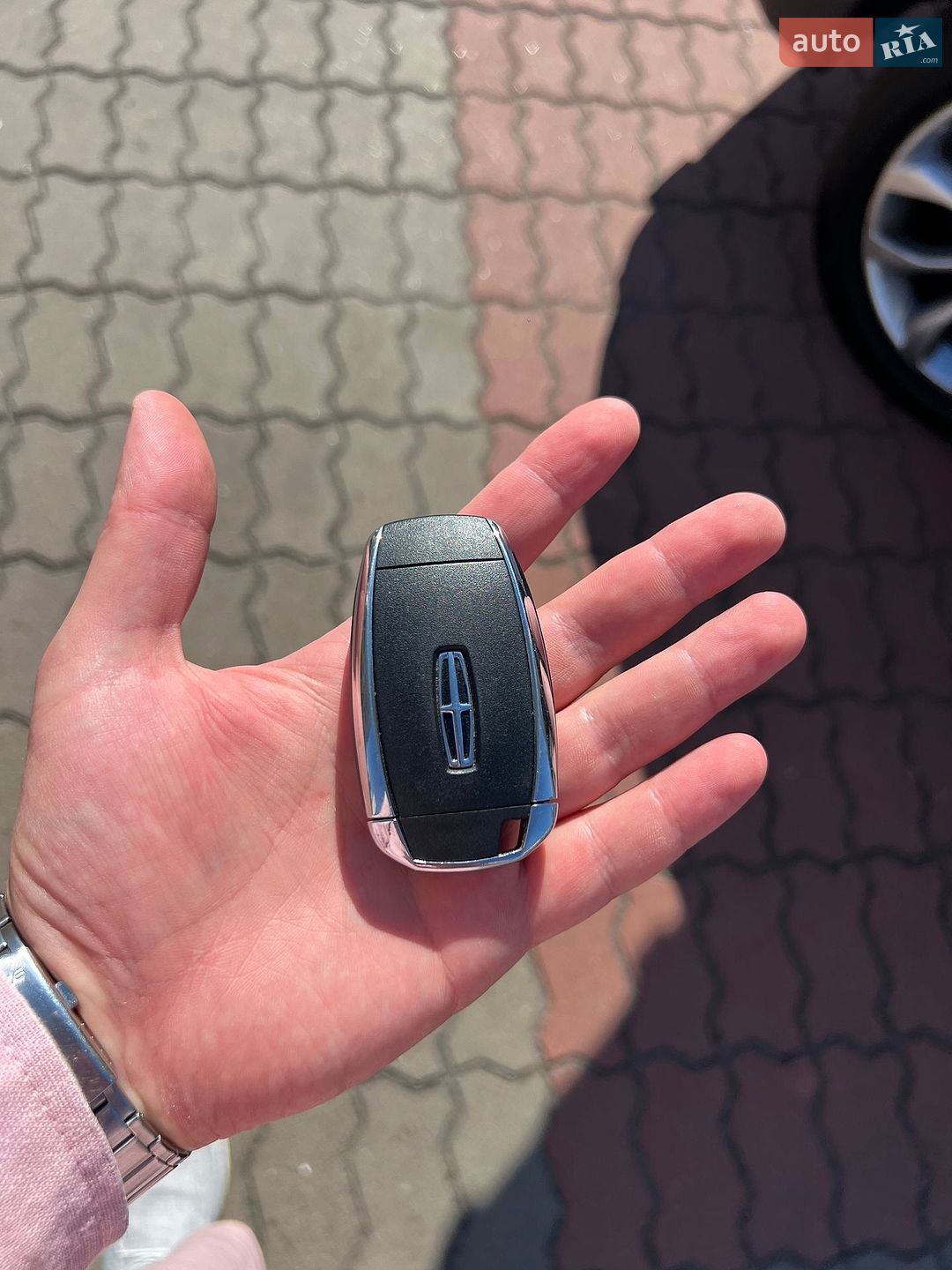 Lincoln MKC 2018 VIN 5LMCJ2D99KUL10053 фото оголошення 57 з 64