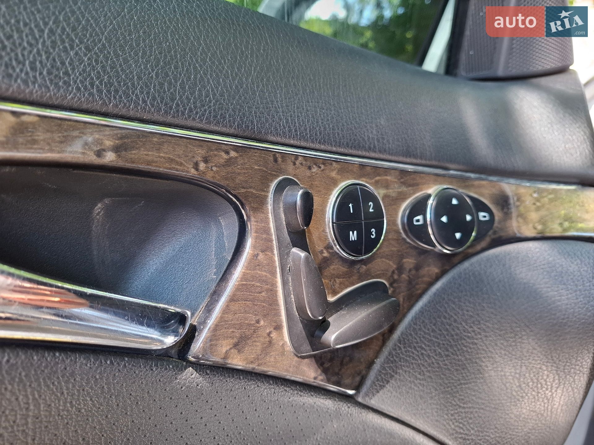 Mercedes-Benz E-Class 2004 VIN WDB12312010215573 фото оголошення 5 з 7