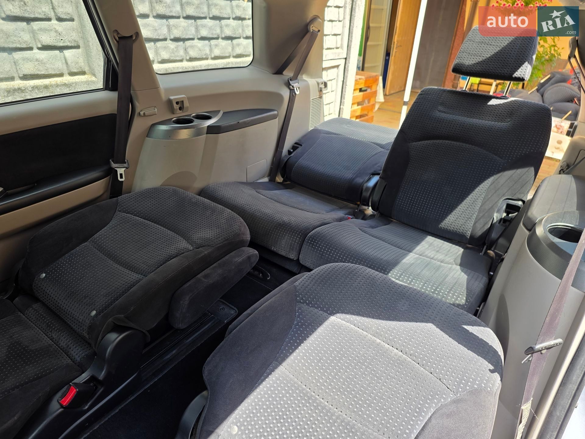 Mitsubishi Grandis 2006 VIN JMBLRNA4W6Z001272 фото оголошення 40 з 60