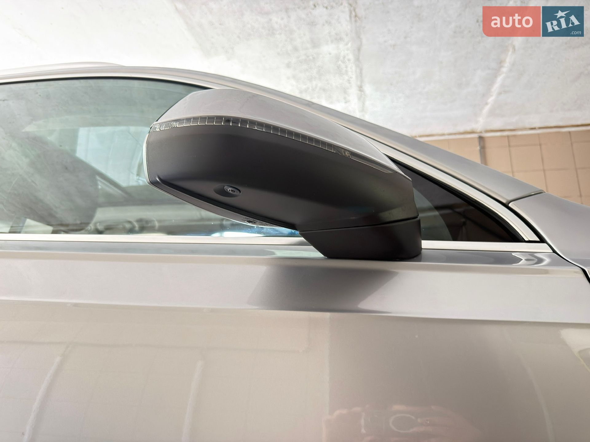 Audi Q7 2018 VIN WA1VAAF73JD031065 фото оголошення 37 з 50