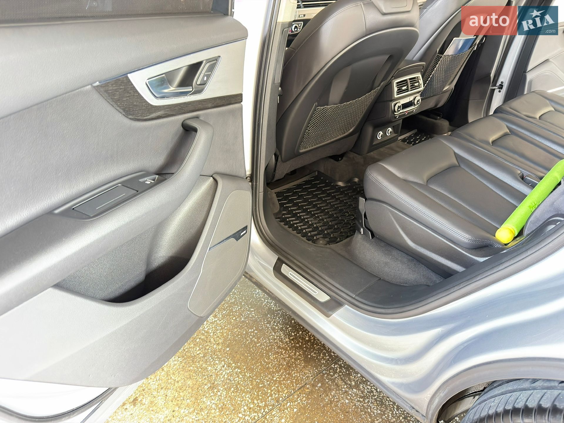 Audi Q7 2018 VIN WA1VAAF73JD031065 фото оголошення 42 з 50