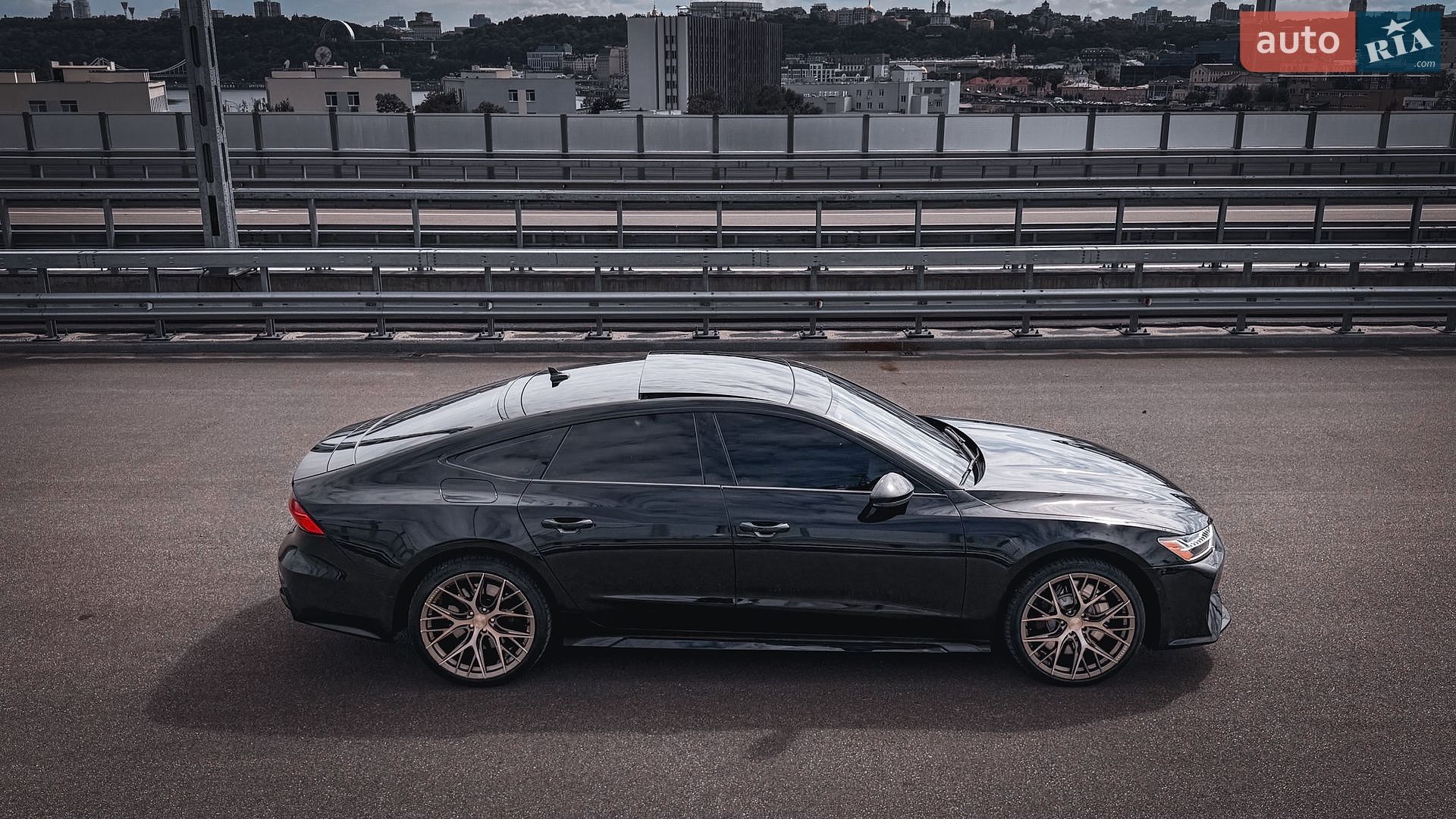 Audi S7 Sportback 2019 VIN WAUPFAF23LN017116 фото оголошення 7 з 26