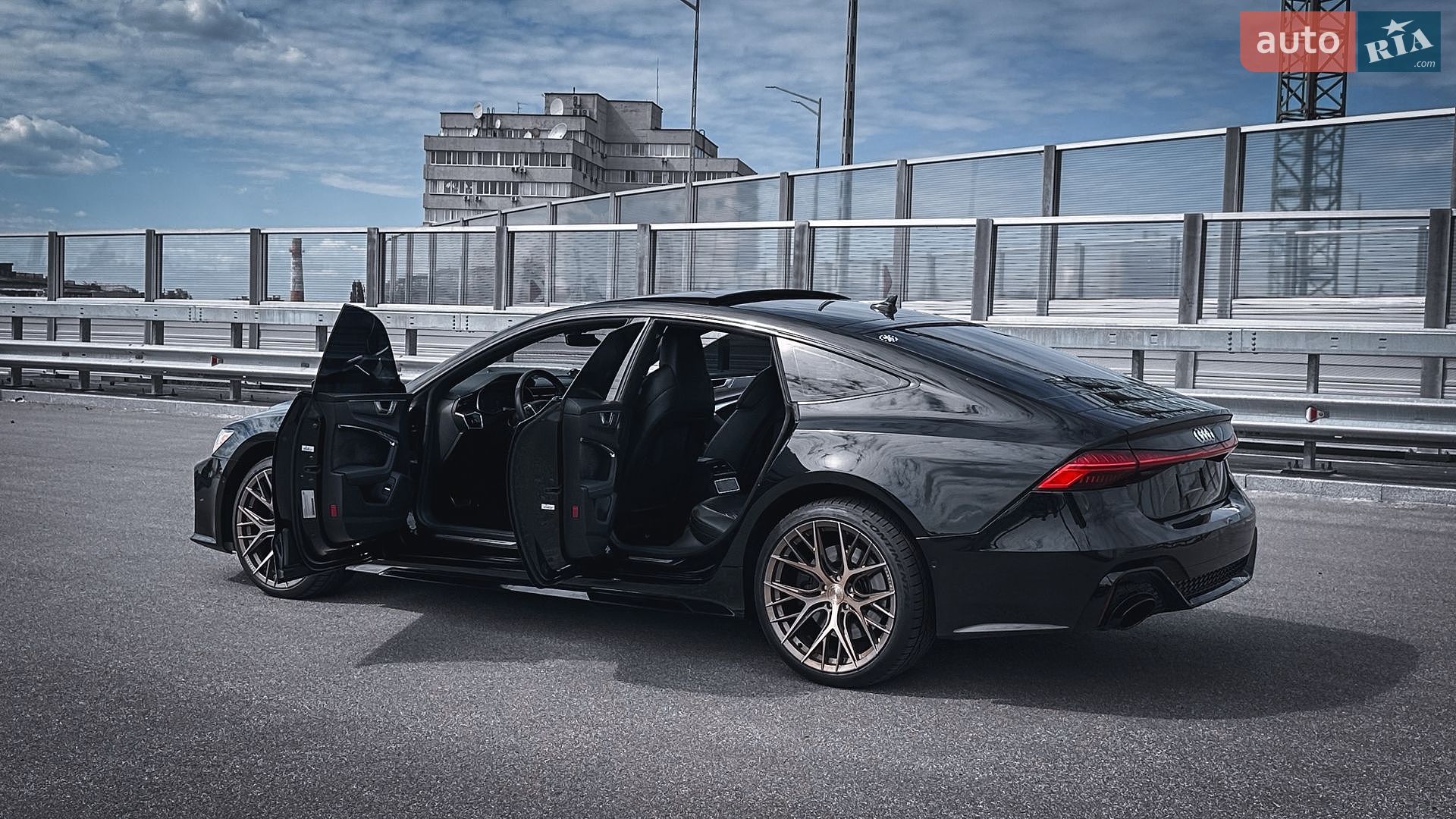 Audi S7 Sportback 2019 VIN WAUPFAF23LN017116 фото оголошення 8 з 26