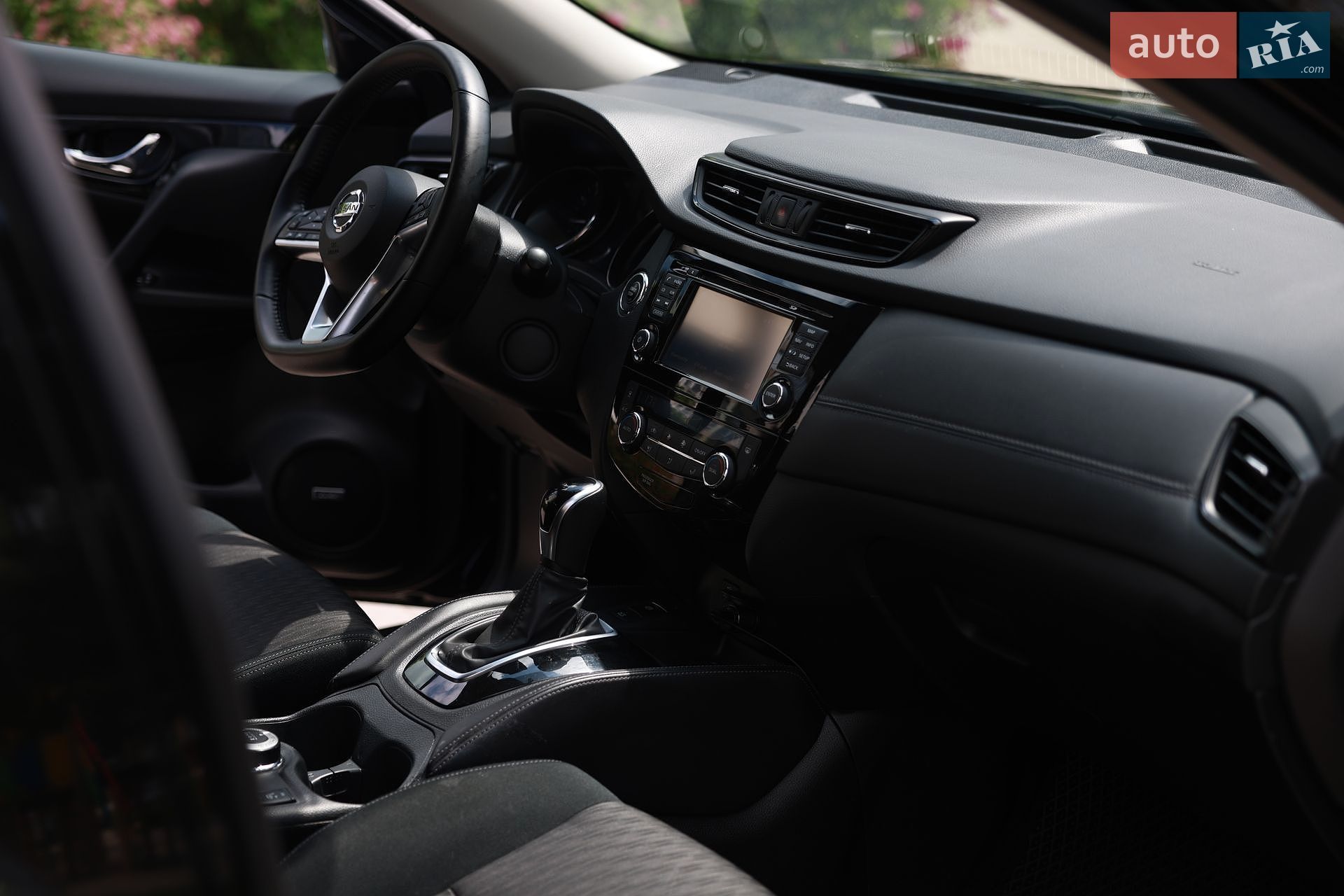 Nissan X-Trail 2019 VIN JN1TANT32U0100569 фото оголошення 17 з 37