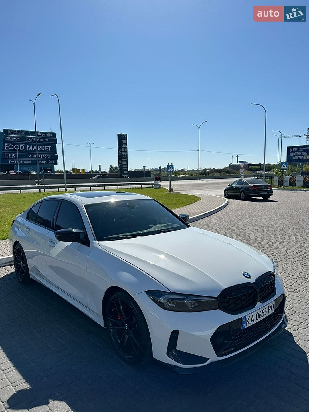 BMW 3 Series 2023 VIN 3MW49FF01P8D15467 фото оголошення 3 з 11