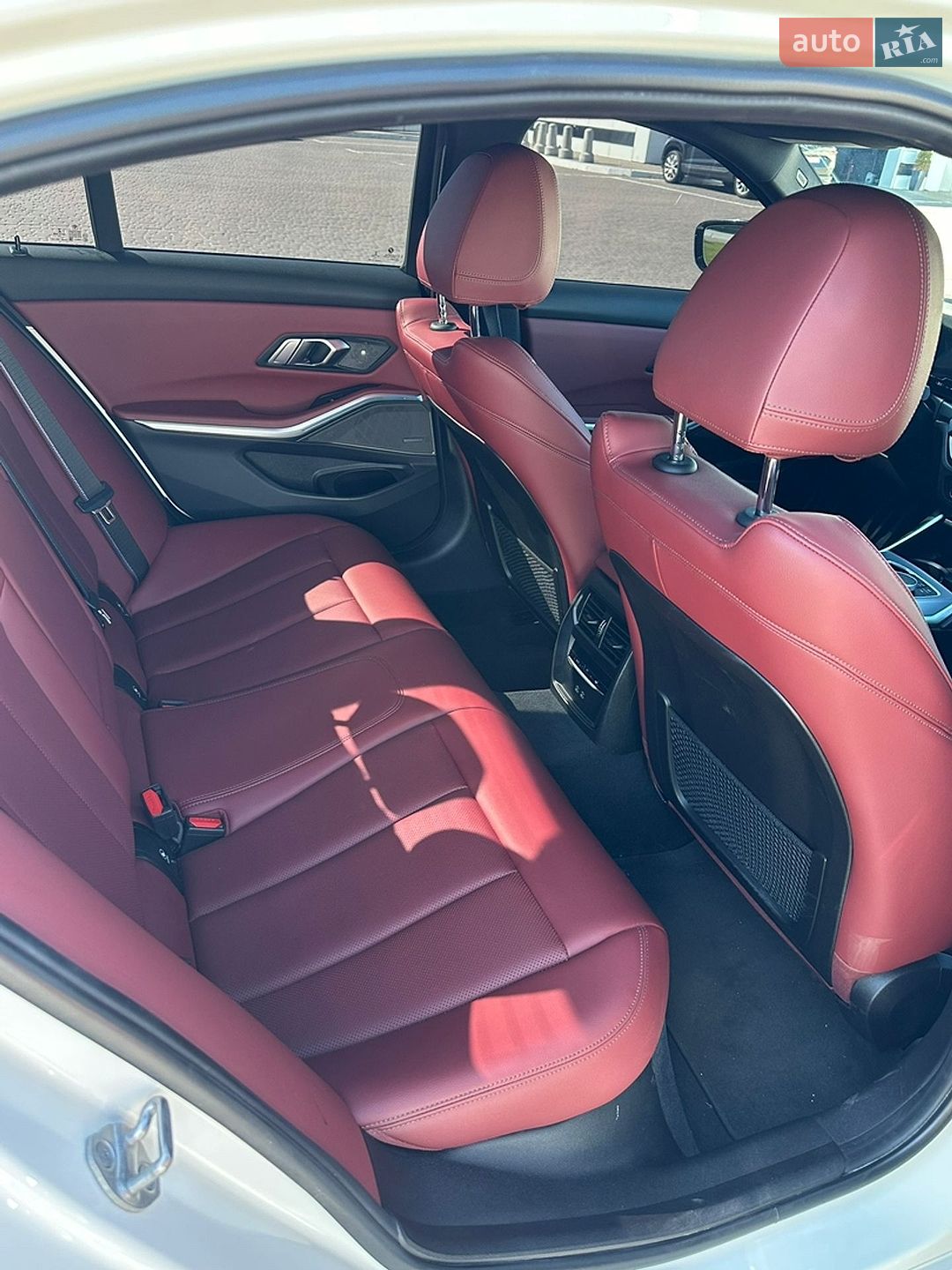 BMW 3 Series 2023 VIN 3MW49FF01P8D15467 фото оголошення 10 з 11