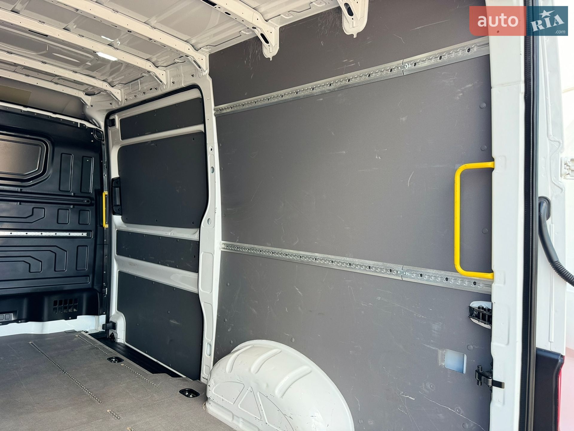 Volkswagen Crafter 2023 VIN WV1ZZZSY8P9059040 фото оголошення 42 з 110