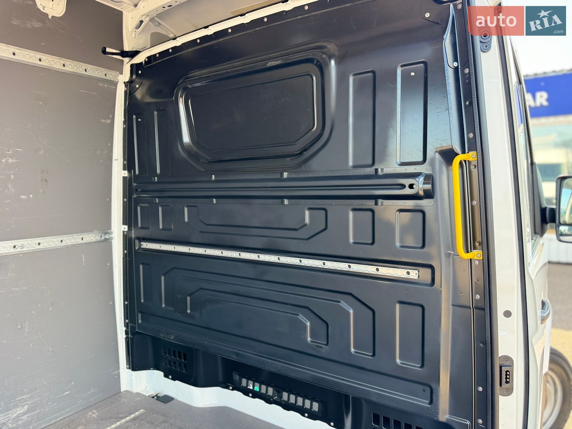 Volkswagen Crafter 2023 VIN WV1ZZZSY8P9059040 фото оголошення 47 з 110