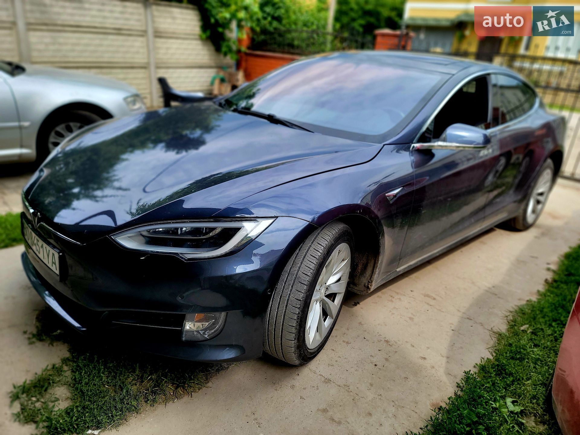 Tesla Model S 2018 VIN 5YJSA1E24JF243240 фото оголошення 2 з 25