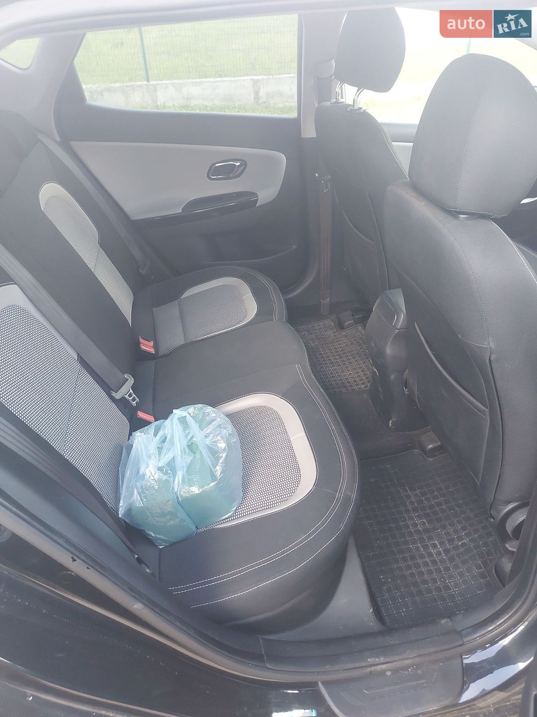 Kia Ceed 2015 VIN U5YHN516AFL207115 фото оголошення 3 з 6