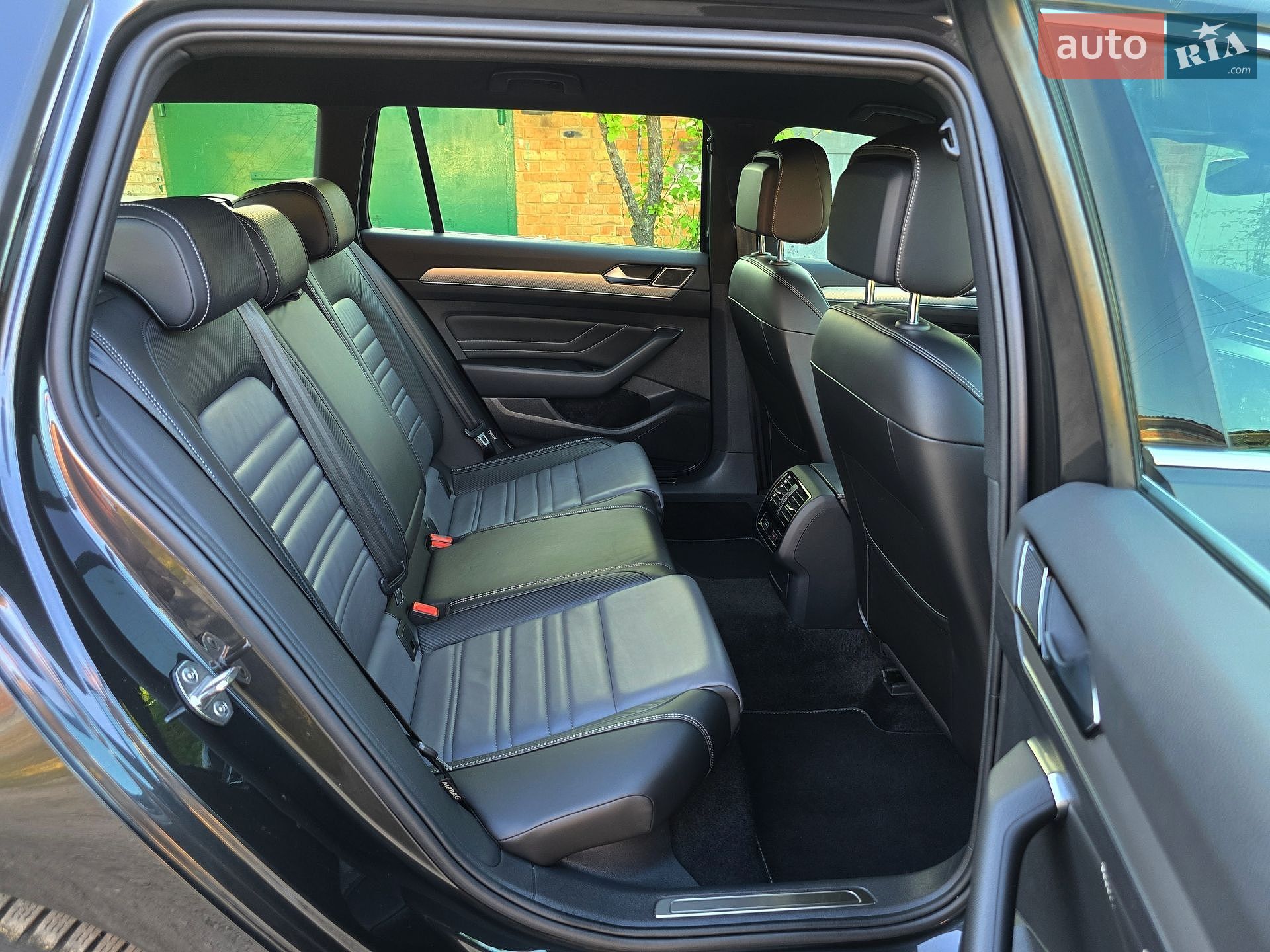 Volkswagen Passat 2021 VIN WVWZZZ3CZME120700 фото оголошення 40 з 59
