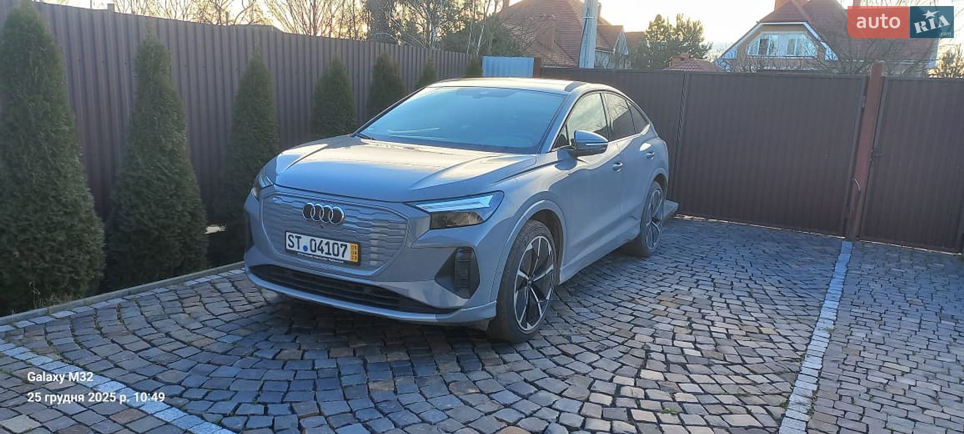 Audi Q4 Sportback e-tron 2022 VIN WAUZZZFZ9PP012301 фото оголошення 2 з 12