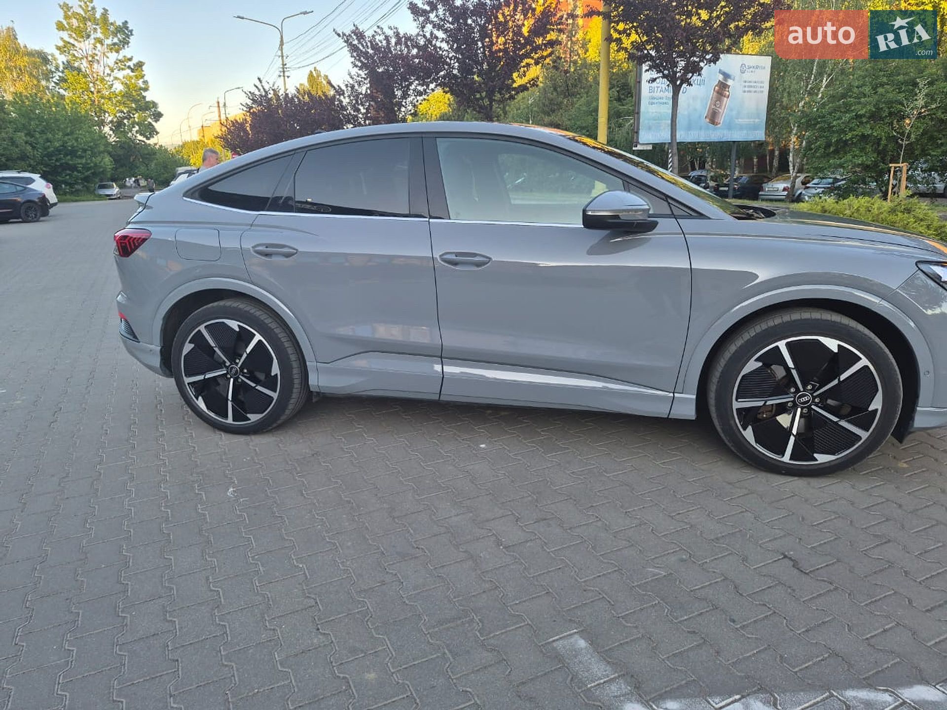 Audi Q4 Sportback e-tron 2022 VIN WAUZZZFZ9PP012301 фото оголошення 4 з 12