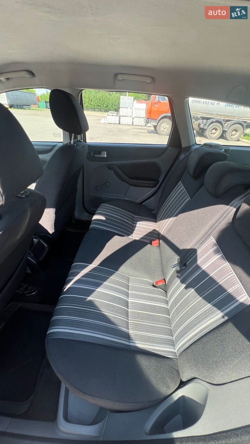 Ford Focus 2010 VIN WF0SXXGCDSAP61795 фото оголошення 10 з 16