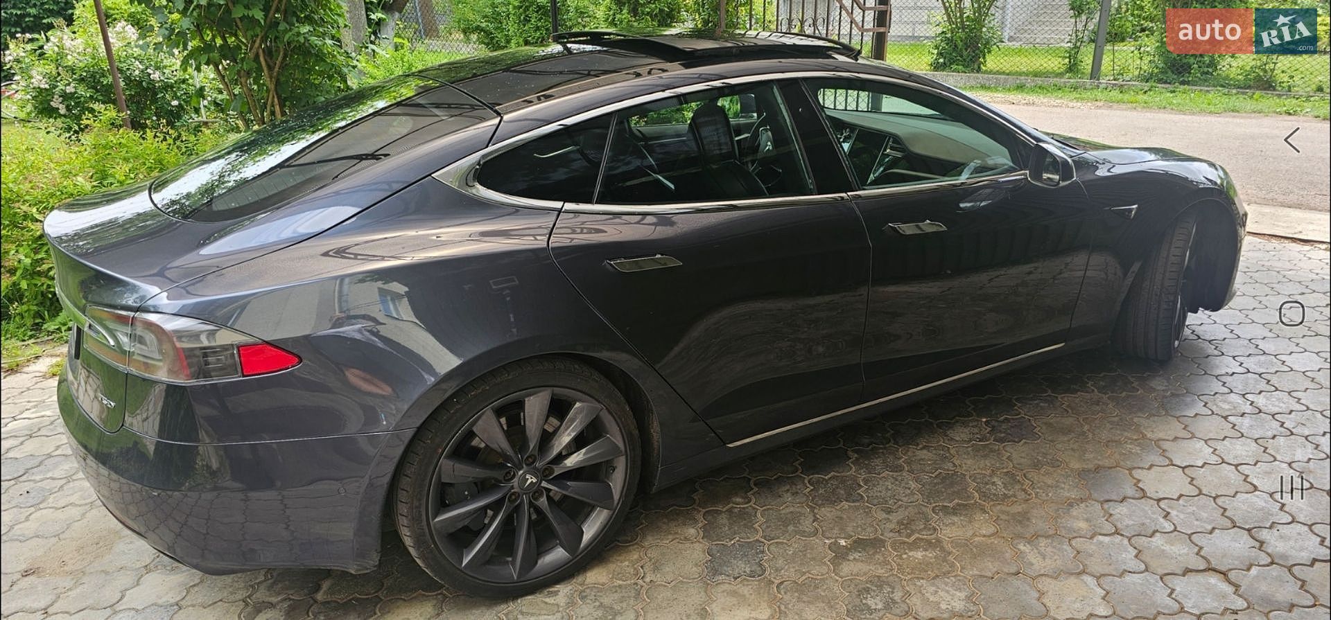 Tesla Model S 2017 VIN 5YJSA7E23HF209125 фото оголошення 4 з 12