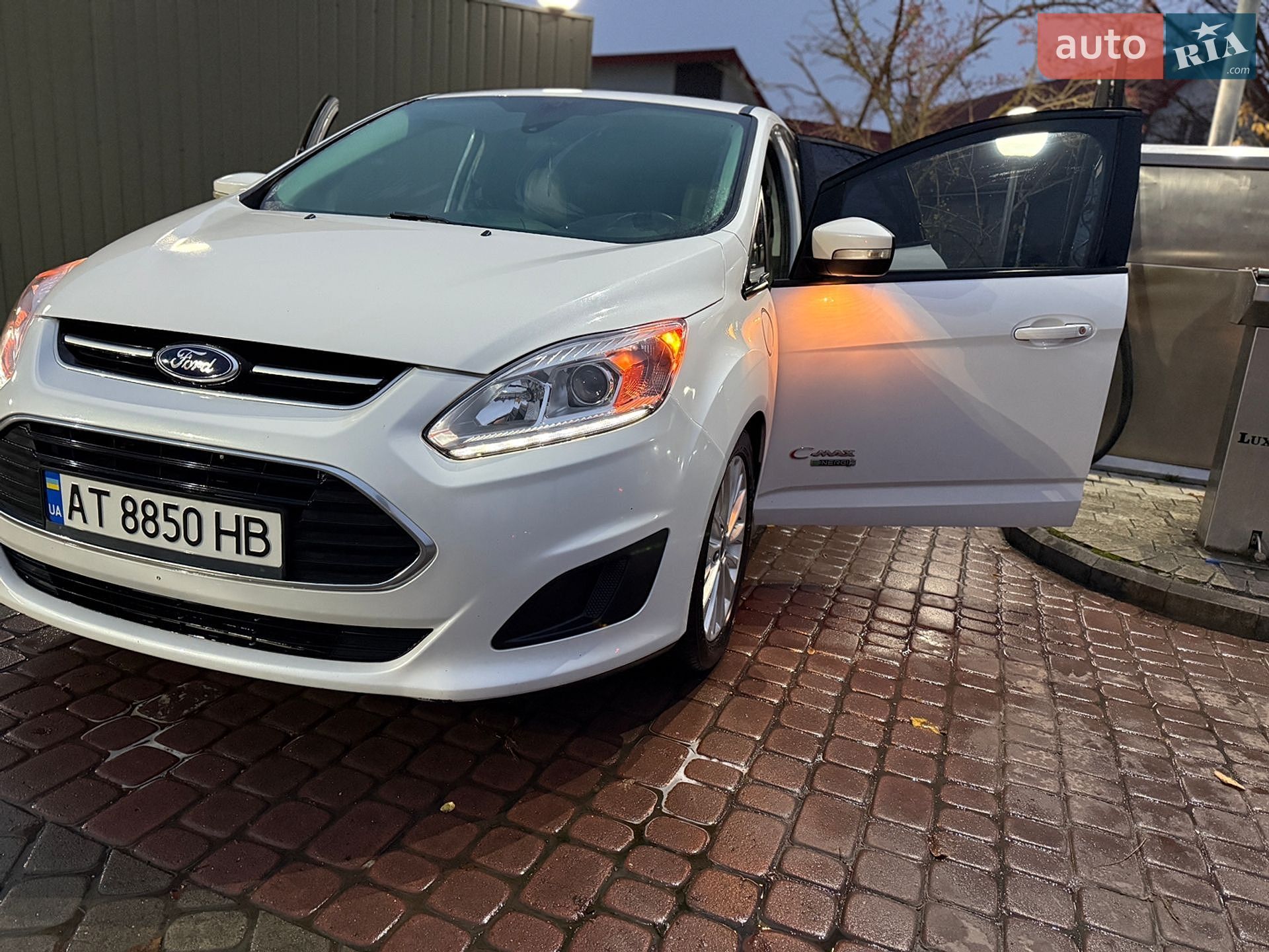 Ford C-Max 2017 VIN 1FADP5EU2HL102714 фото оголошення 14 з 18