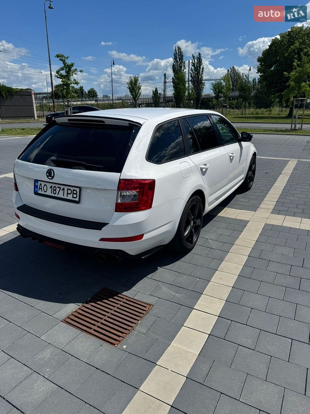 Skoda Octavia 2013 VIN TMBJG7NE4E0040490 фото оголошення 4 з 17