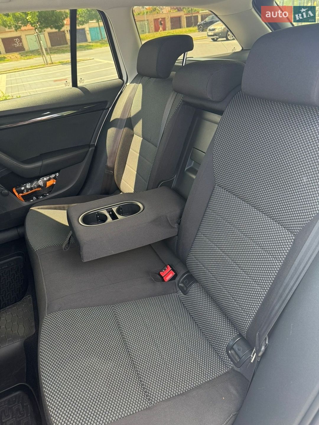 Skoda Octavia 2013 VIN TMBJG7NE4E0040490 фото оголошення 14 з 17