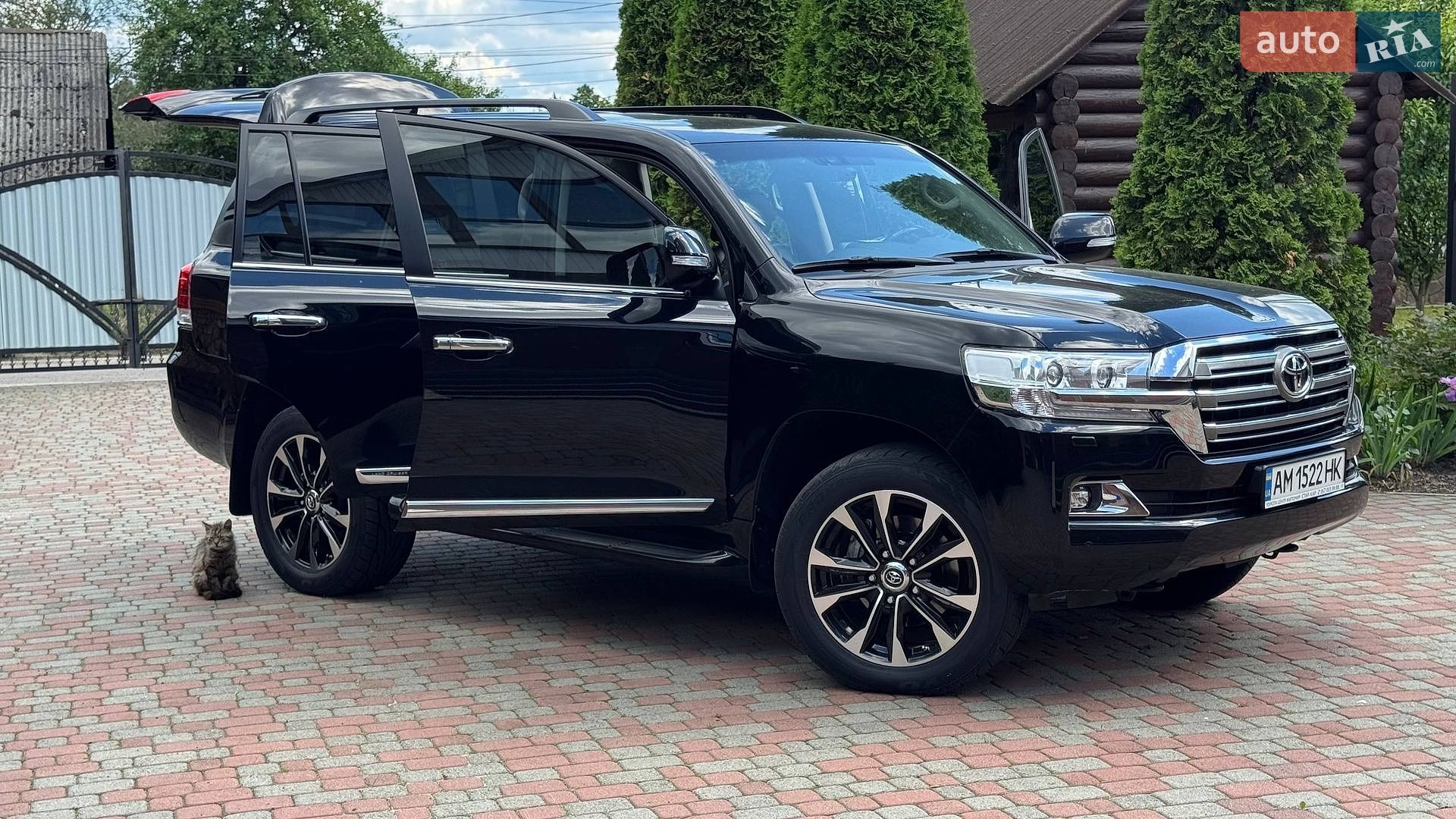 Toyota Land Cruiser 2021 VIN JTMCV05J304330420 фото оголошення 6 з 22
