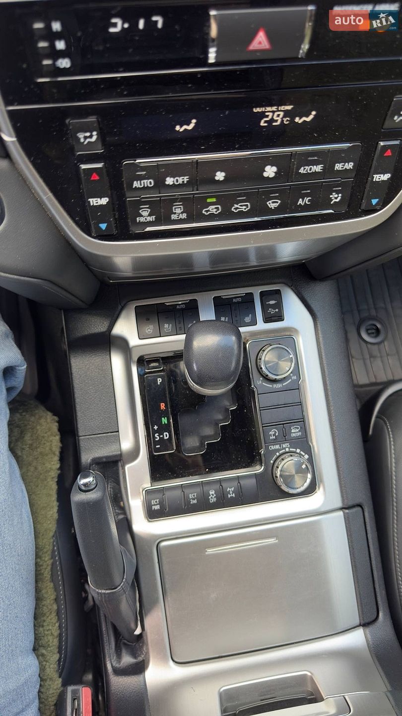 Toyota Land Cruiser 2021 VIN JTMCV05J304330420 фото оголошення 11 з 22