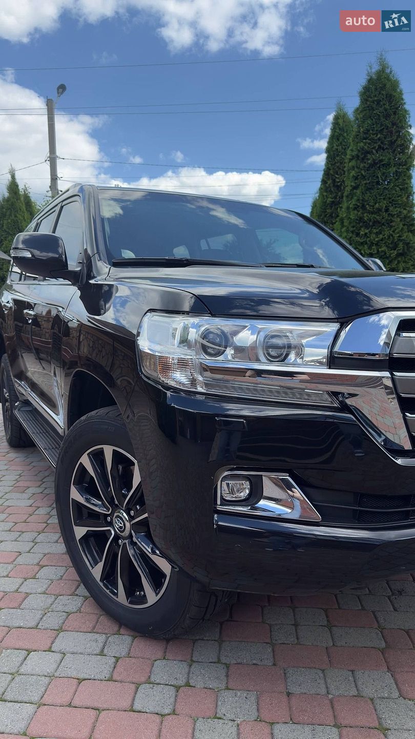 Toyota Land Cruiser 2021 VIN JTMCV05J304330420 фото оголошення 16 з 22