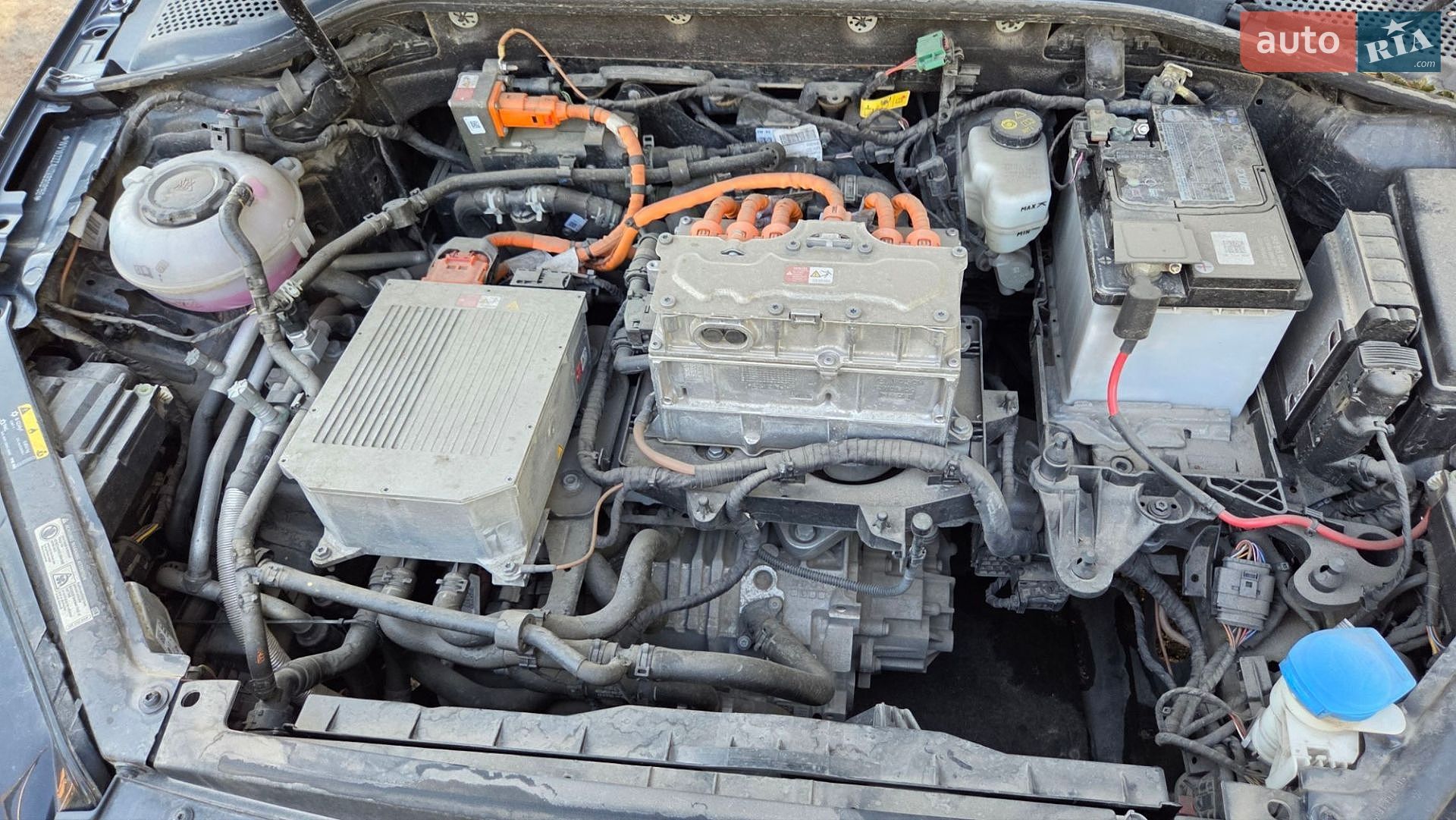 Volkswagen e-Golf 2019 VIN WVWZZZAUZK8908156 фото оголошення 16 з 17