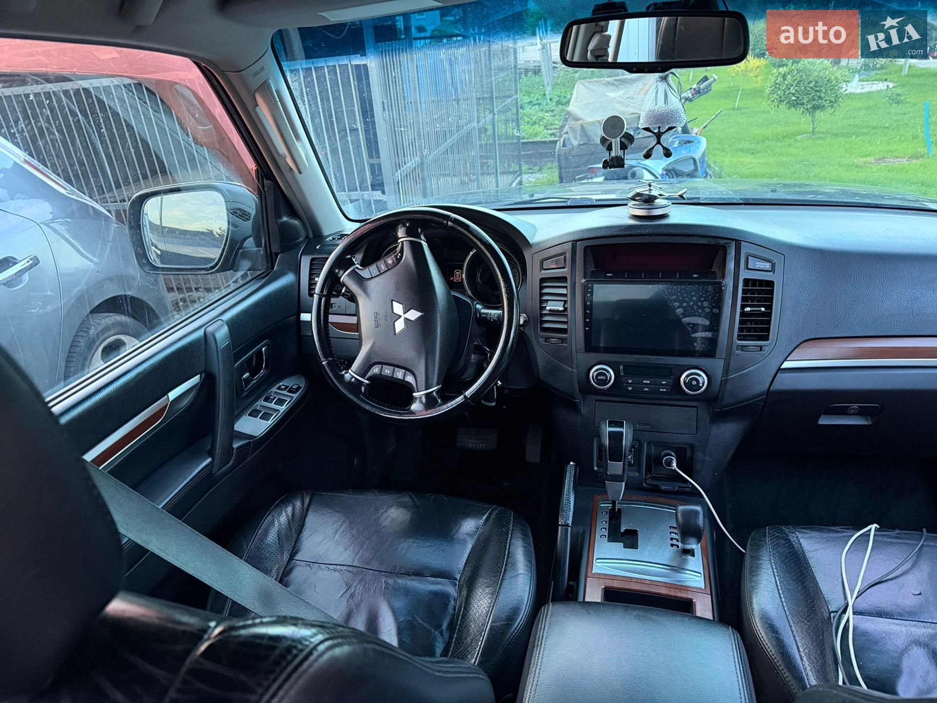 Mitsubishi Pajero Wagon 2008 VIN JMBLYV98W8J503697 фото оголошення 4 з 17