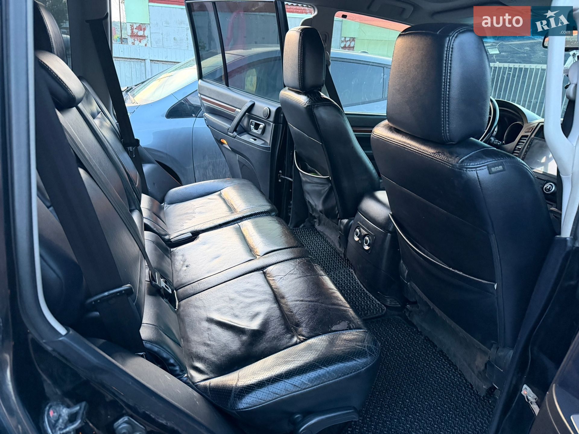 Mitsubishi Pajero Wagon 2008 VIN JMBLYV98W8J503697 фото оголошення 5 з 17