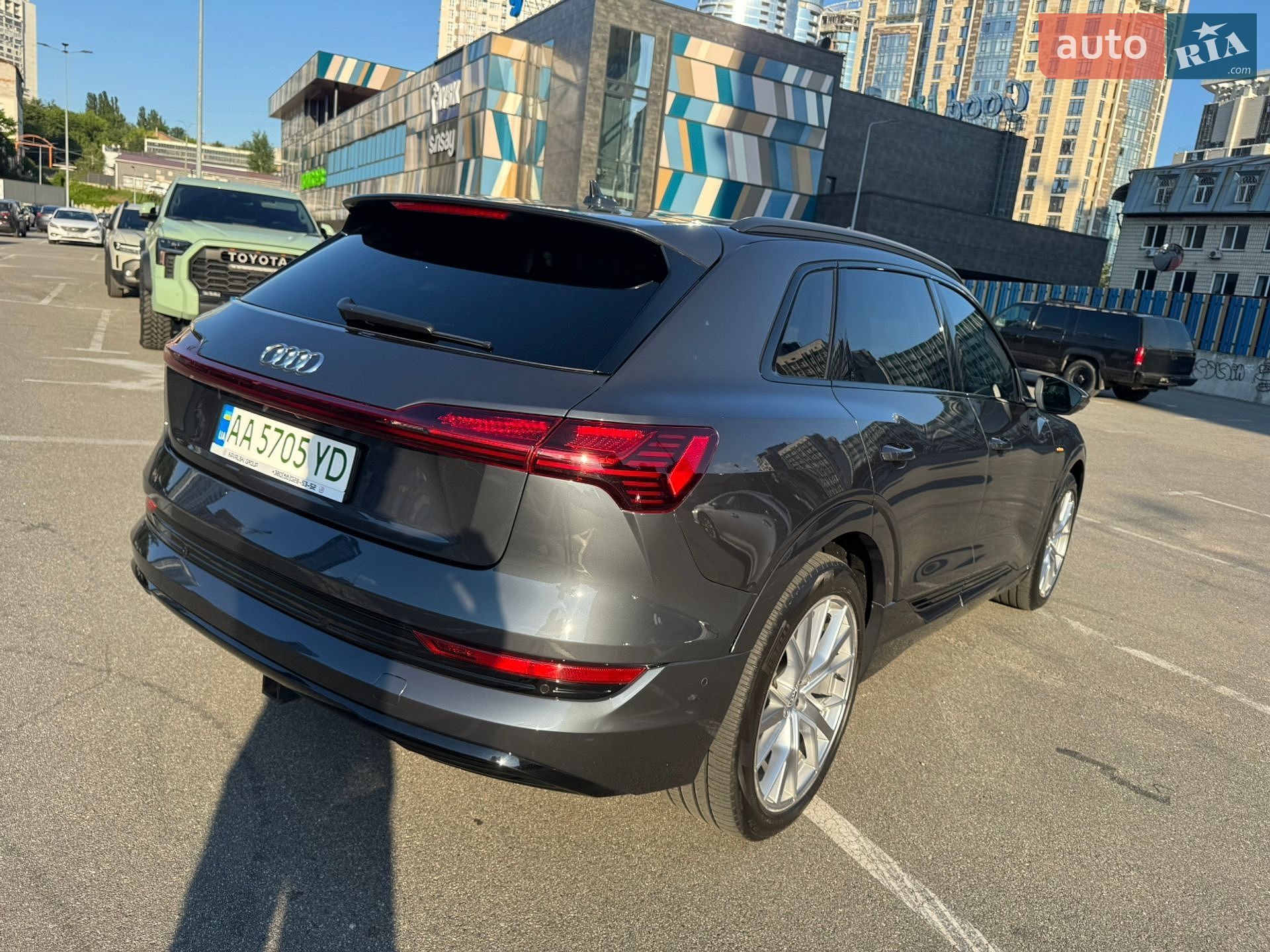 Audi e-tron 2020 VIN WA1VABGE1MB020908 фото оголошення 6 з 23