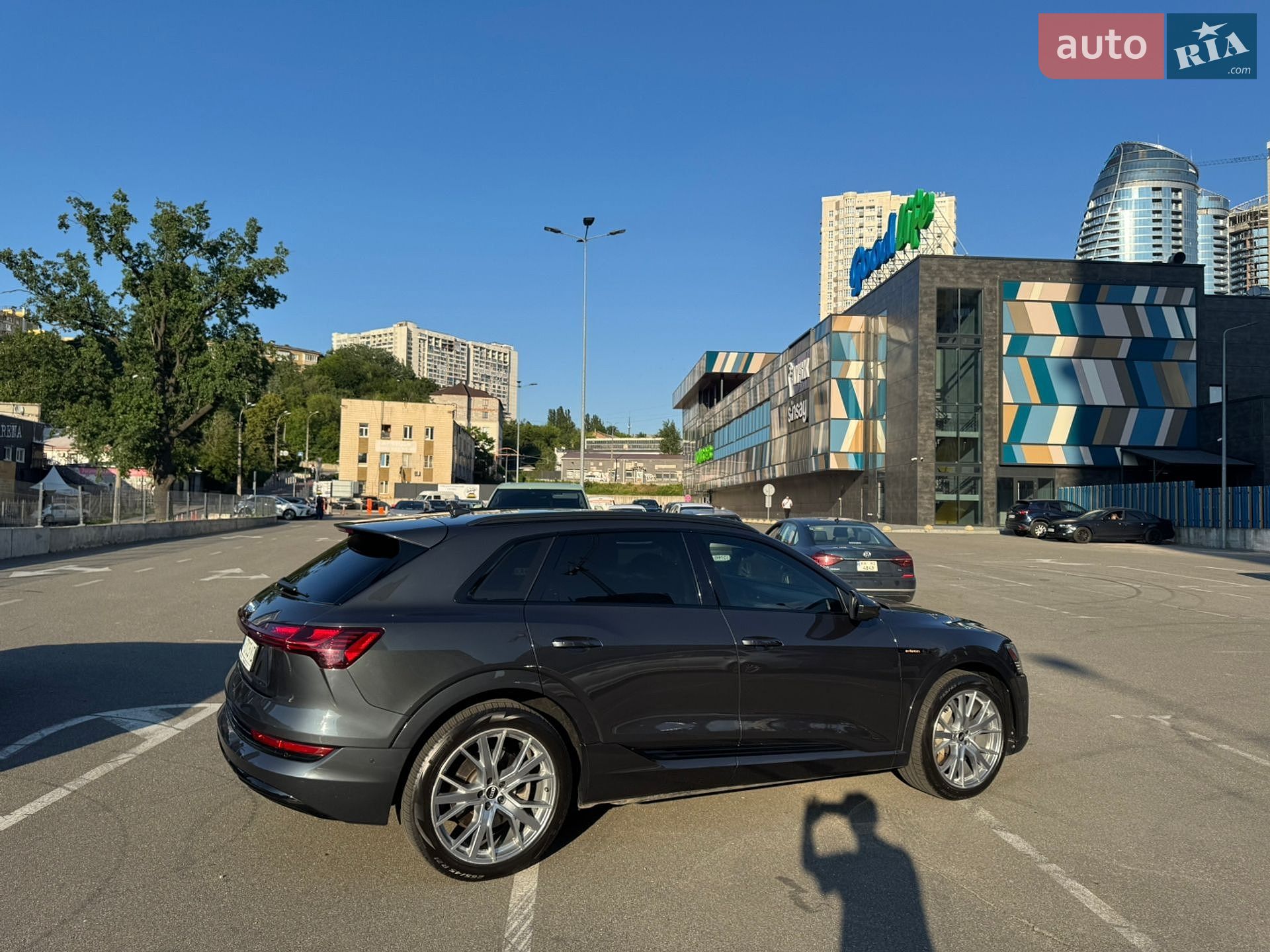 Audi e-tron 2020 VIN WA1VABGE1MB020908 фото оголошення 10 з 23