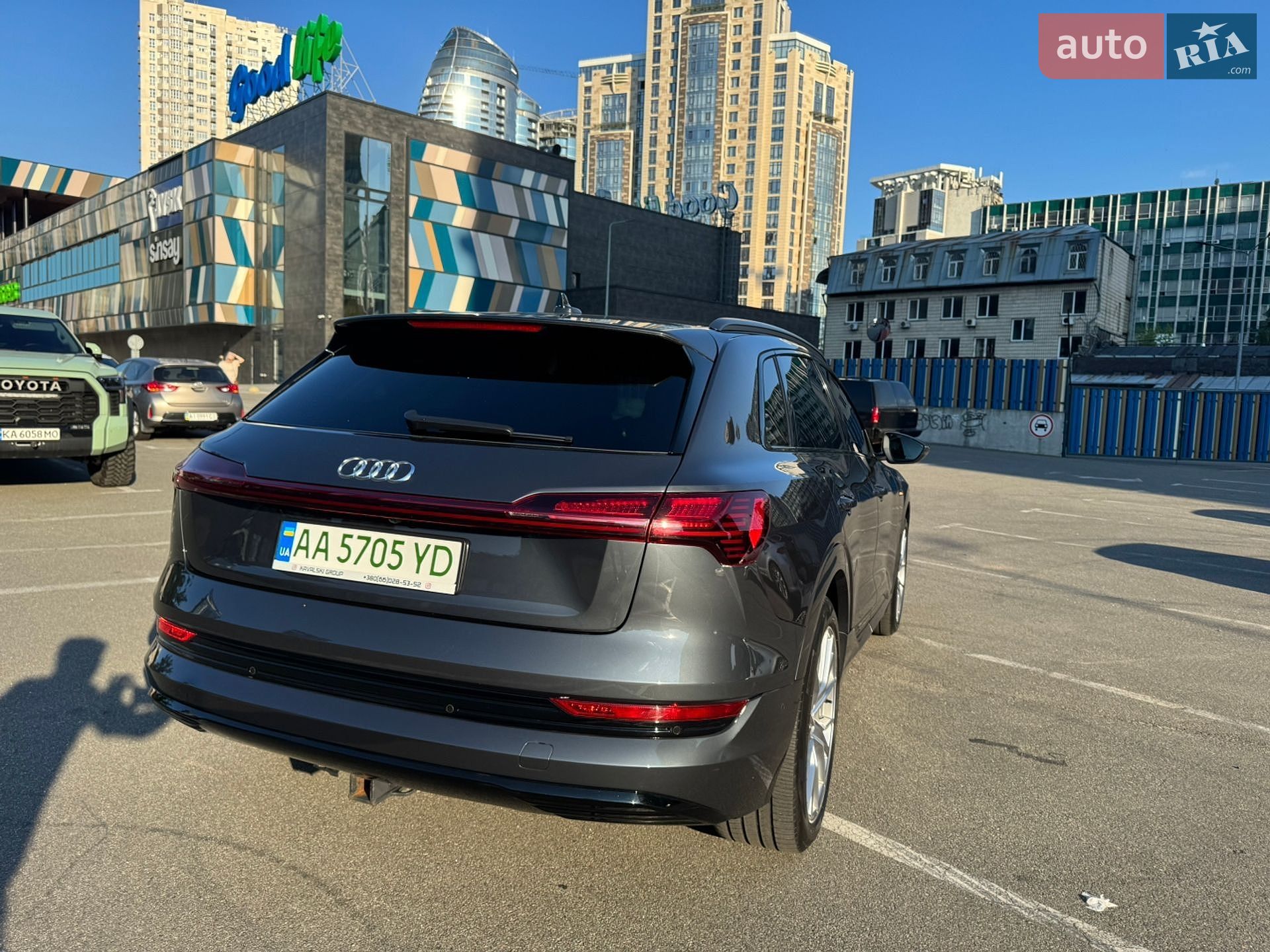 Audi e-tron 2020 VIN WA1VABGE1MB020908 фото оголошення 11 з 23