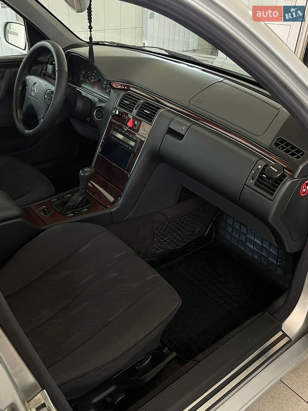 Mercedes-Benz E-Class 2000 VIN WDB2100351B109456 фото оголошення 11 з 12
