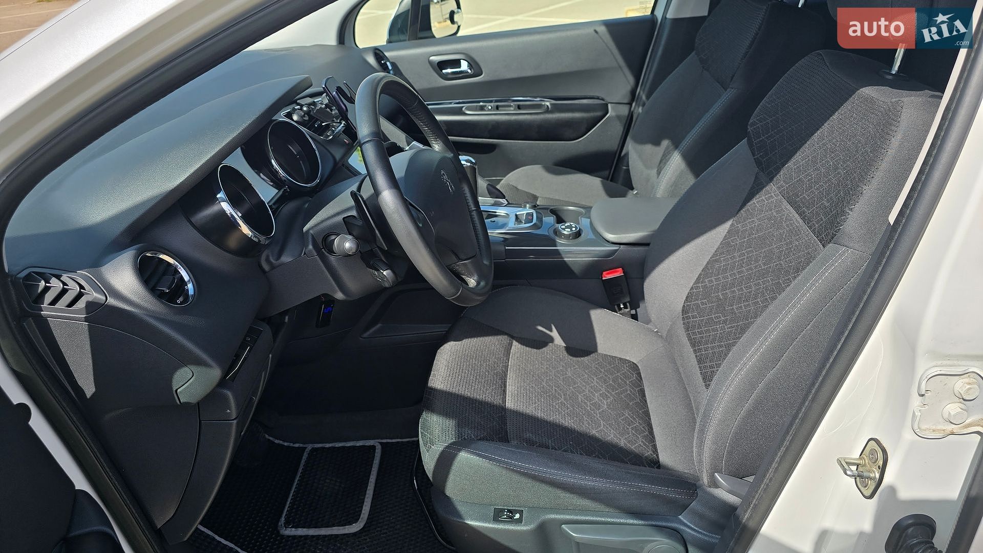 Peugeot 3008 2014 VIN VF30U9HD8ES019804 фото оголошення 22 з 49