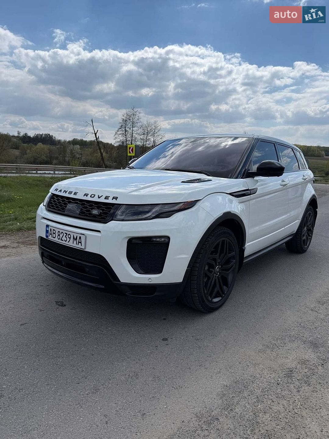 Land Rover Range Rover Evoque 2017 VIN SALVD2BG4HH217332 фото оголошення 8 з 18