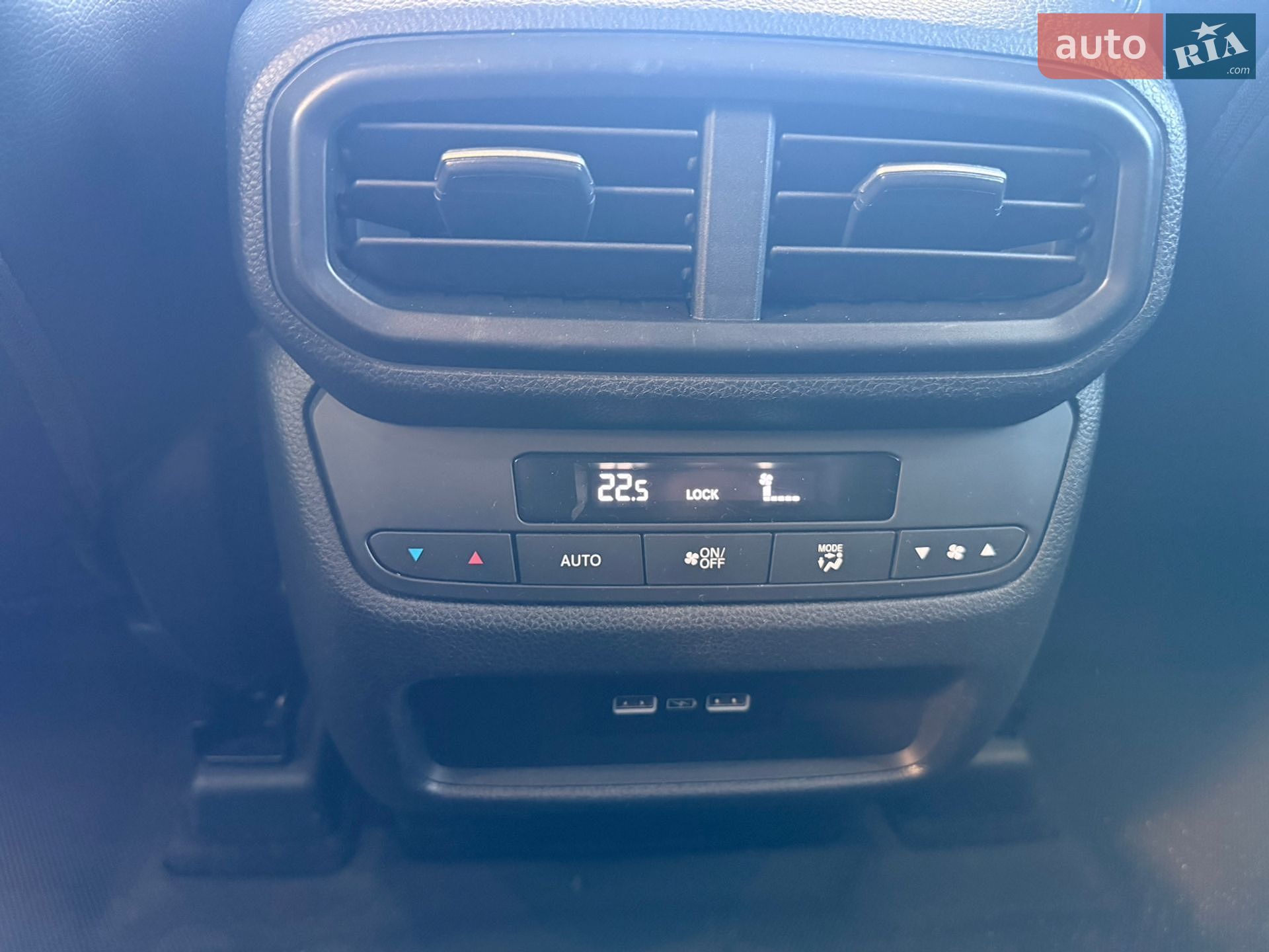 Honda Pilot 2023 VIN 5FNYG1H49PB003700 фото оголошення 24 з 56